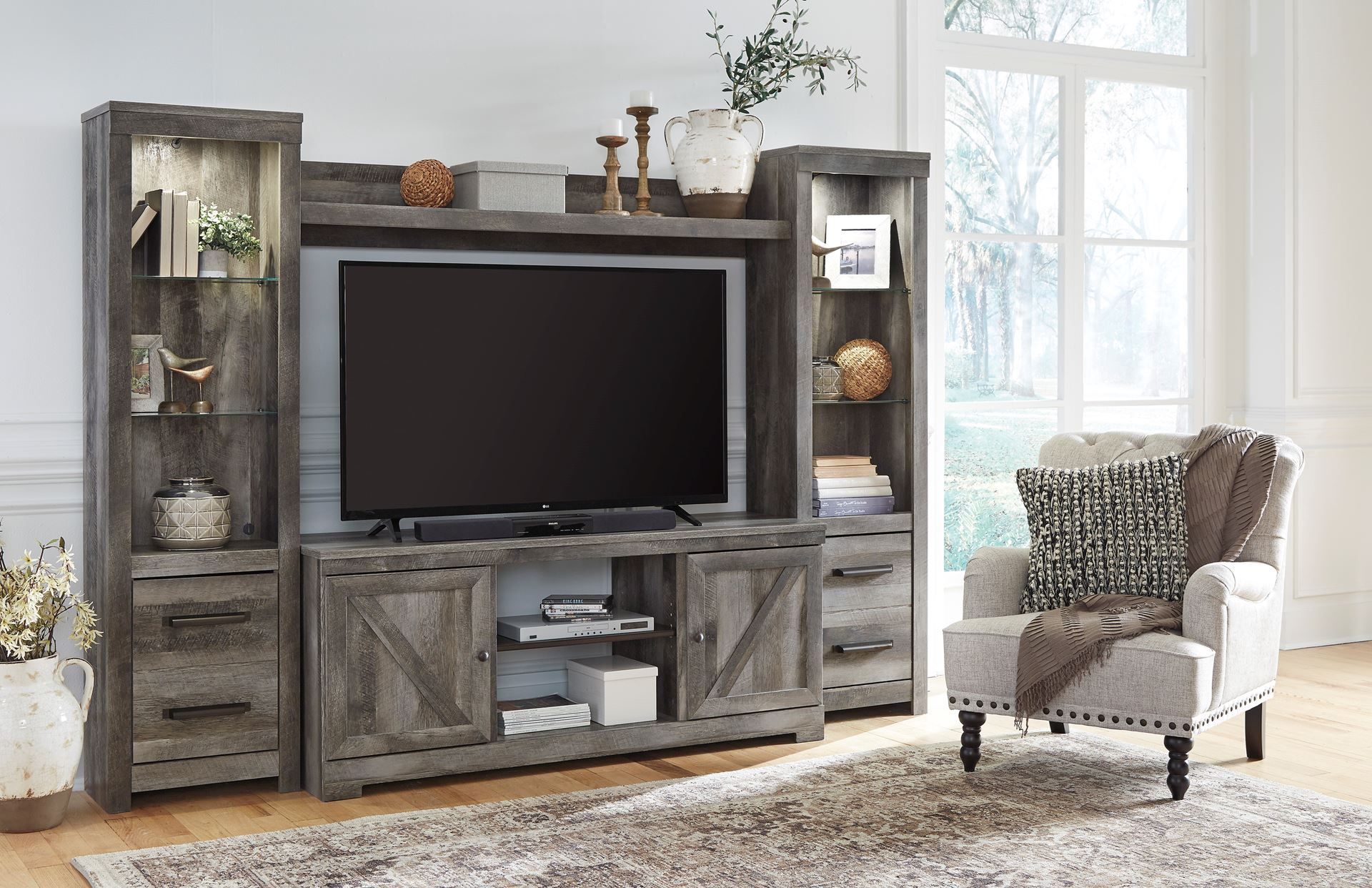 Wynnlow - Gray Entertainment Center | Kimbrell's Furniture